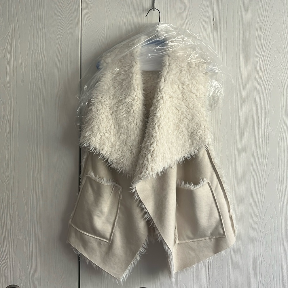 Cream faux fur vest with pockets